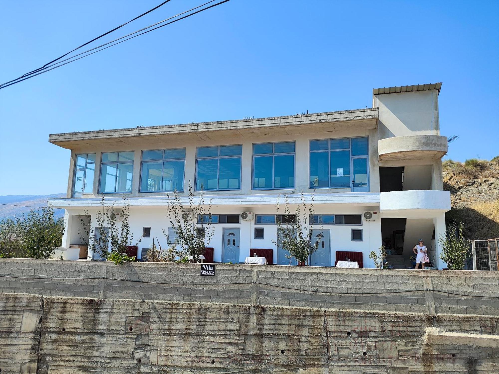 Nisajos Apartament *